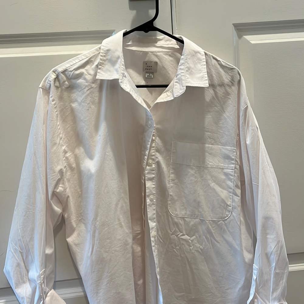 NWOT Women’s Long-Sleeve Button-Down Boyfriend Shirt